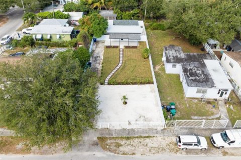 Casa en venta en Miami, Florida, 3 dormitorios, 80.82 m2 № 1994405 - foto 30