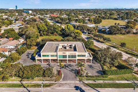 Propiedad comercial en venta en Davie, Florida № 2005312 - foto 2