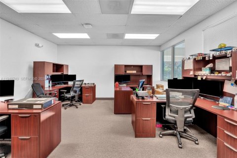 Propiedad comercial en venta en Davie, Florida № 2005312 - foto 27