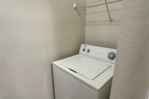 Condominio en alquiler en Winter Garden, Florida, 2 dormitorios, 118.54 m2 № 2100878 - foto 13