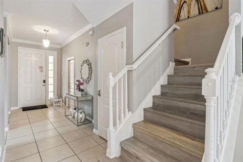 House in Davenport, Florida 6 bedrooms, 292.55 sq.m. № 2213767 - photo 10