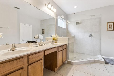 House in Davenport, Florida 6 bedrooms, 292.55 sq.m. № 2213767 - photo 27
