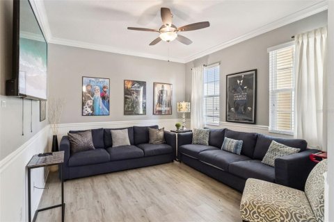 House in Davenport, Florida 6 bedrooms, 292.55 sq.m. № 2213767 - photo 8