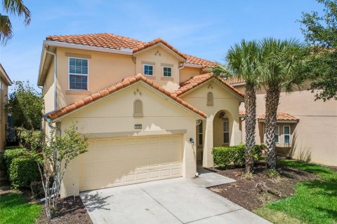 House in Davenport, Florida 6 bedrooms, 292.55 sq.m. № 2213767 - photo 2