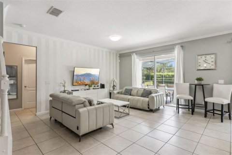 House in Davenport, Florida 6 bedrooms, 292.55 sq.m. № 2213767 - photo 13