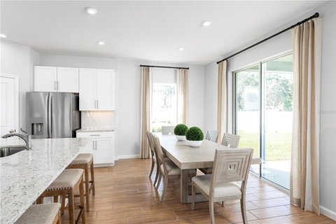 Casa en venta en Winter Haven, Florida, 4 dormitorios, 220.18 m2 № 1909764 - foto 7