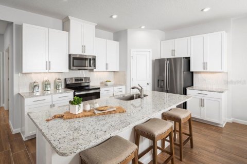 Casa en venta en Winter Haven, Florida, 4 dormitorios, 220.18 m2 № 1909764 - foto 8