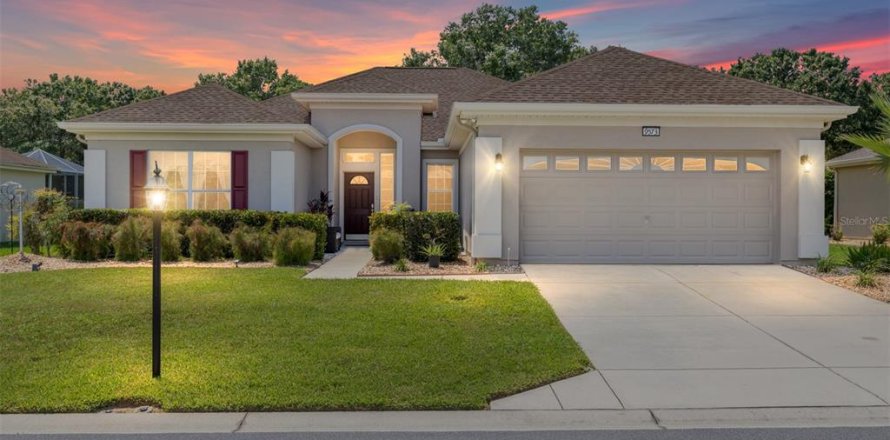 House in Summerfield, Florida 2 bedrooms, 158.68 sq.m. № 1907718