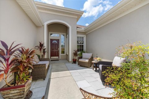 House in Summerfield, Florida 2 bedrooms, 158.68 sq.m. № 1907718 - photo 3