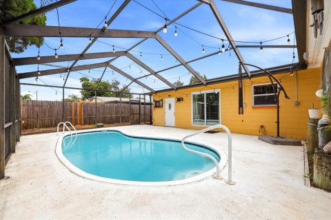 Casa en venta en Pinellas Park, Florida, 2 dormitorios, 93.37 m2 № 2258630 - foto 26