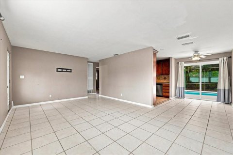 Casa en venta en Pinellas Park, Florida, 2 dormitorios, 93.37 m2 № 2258630 - foto 6