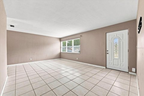 Casa en venta en Pinellas Park, Florida, 2 dormitorios, 93.37 m2 № 2258630 - foto 4