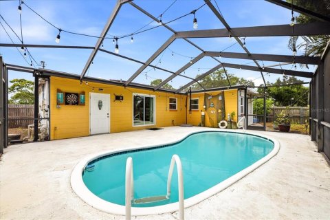 Casa en venta en Pinellas Park, Florida, 2 dormitorios, 93.37 m2 № 2258630 - foto 27