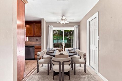 Casa en venta en Pinellas Park, Florida, 2 dormitorios, 93.37 m2 № 2258630 - foto 8