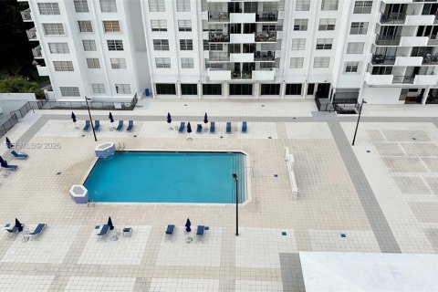 Condo in Aventura, Florida, 2 bedrooms  № 2001518 - photo 21