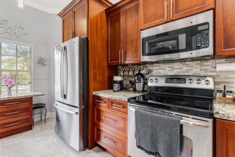 Casa en venta en Miami, Florida, 3 dormitorios, 114.64 m2 № 1881753 - foto 8