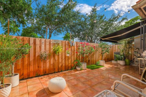 Casa en venta en Miami, Florida, 3 dormitorios, 114.64 m2 № 1881753 - foto 22