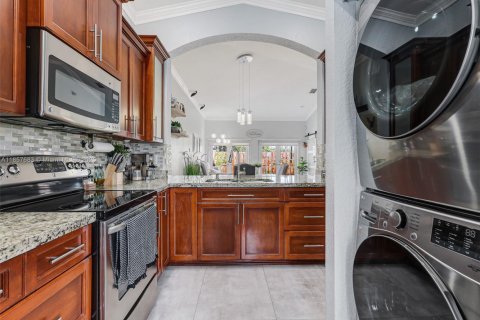 Casa en venta en Miami, Florida, 3 dormitorios, 114.64 m2 № 1881753 - foto 10