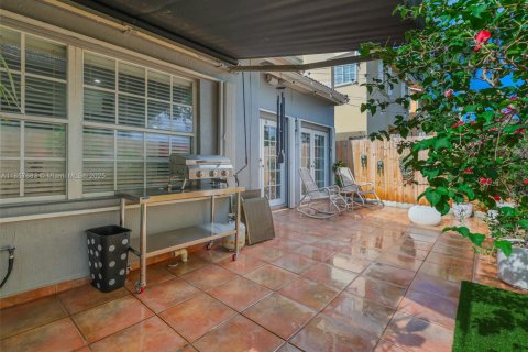 Casa en venta en Miami, Florida, 3 dormitorios, 114.64 m2 № 1881753 - foto 20