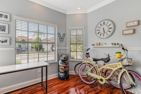 Casa en venta en Miami, Florida, 3 dormitorios, 114.64 m2 № 1881753 - foto 19