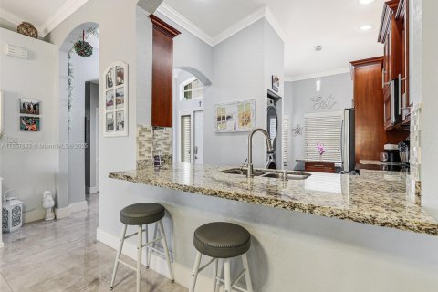 Casa en venta en Miami, Florida, 3 dormitorios, 114.64 m2 № 1881753 - foto 7