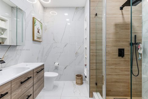 Casa en venta en Miami, Florida, 3 dormitorios, 114.64 m2 № 1881753 - foto 14