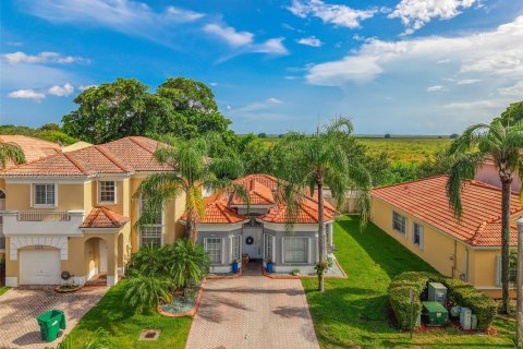 Casa en venta en Miami, Florida, 3 dormitorios, 114.64 m2 № 1881753 - foto 23