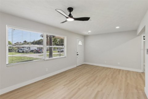 Villa ou maison à vendre à Clearwater, Floride: 3 chambres, 126.81 m2 № 1851400 - photo 8