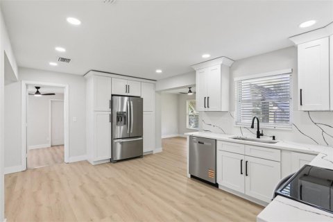 Villa ou maison à vendre à Clearwater, Floride: 3 chambres, 126.81 m2 № 1851400 - photo 15