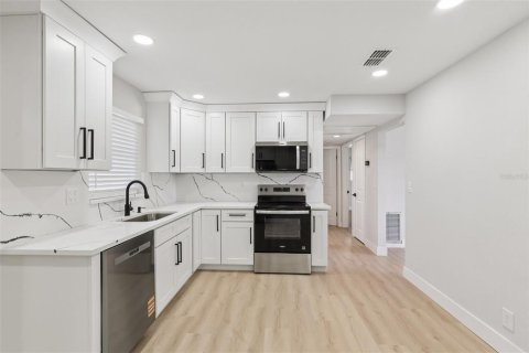 Villa ou maison à vendre à Clearwater, Floride: 3 chambres, 126.81 m2 № 1851400 - photo 13