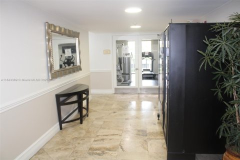 Condominio en alquiler en Fort Lauderdale, Florida, 1 dormitorio, 73.67 m2 № 1936653 - foto 26
