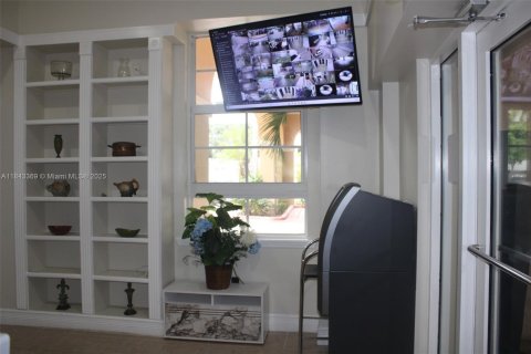 Condominio en alquiler en Fort Lauderdale, Florida, 1 dormitorio, 73.67 m2 № 1936653 - foto 27