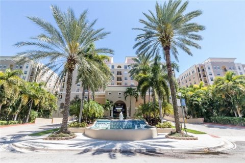 Condominio en alquiler en Fort Lauderdale, Florida, 1 dormitorio, 73.67 m2 № 1936653 - foto 1