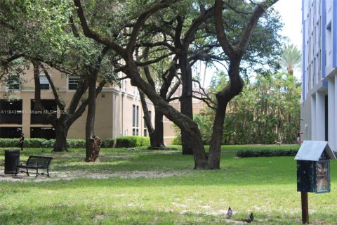 Condominio en alquiler en Fort Lauderdale, Florida, 1 dormitorio, 73.67 m2 № 1936653 - foto 29