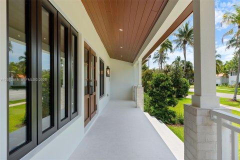 Villa ou maison à vendre à Coral Gables, Floride: 4 chambres, 283.35 m2 № 2085421 - photo 4