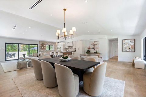 Villa ou maison à vendre à Coral Gables, Floride: 4 chambres, 283.35 m2 № 2085421 - photo 7