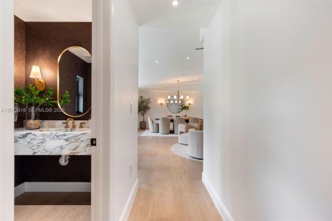 Villa ou maison à vendre à Coral Gables, Floride: 4 chambres, 283.35 m2 № 2085421 - photo 10