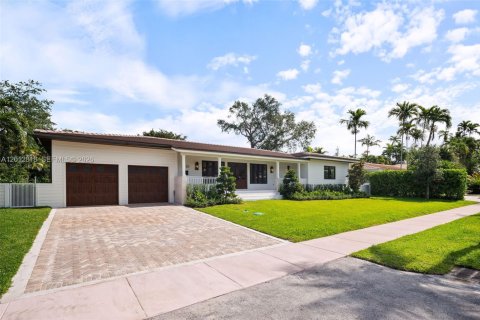 Villa ou maison à Coral Gables, Floride 4 chambres, 283.35 m2 № 2085421