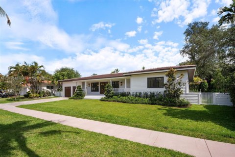 Villa ou maison à vendre à Coral Gables, Floride: 4 chambres, 283.35 m2 № 2085421 - photo 3