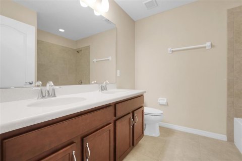House in Winter Garden, Florida 4 bedrooms, 259.2 sq.m. № 1871149 - photo 28