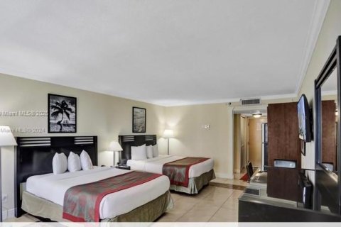 Купить кондоминиум в Санни-Айлс-Бич, Флорида 38.09м2, № 1957359 - фото 6