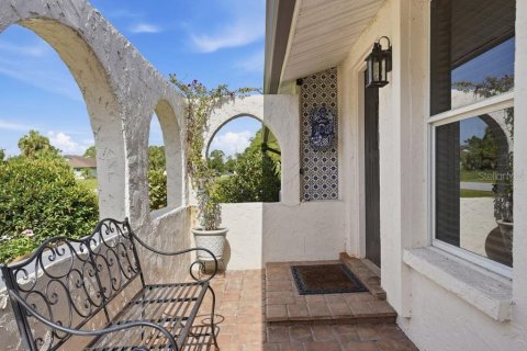 Villa ou maison à vendre à Port Charlotte, Floride: 3 chambres, 164.44 m2 № 2196275 - photo 5