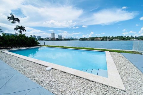 Appartement à louer à Miami Beach, Floride: 1 chambre, 83.61 m2 № 1990481 - photo 1