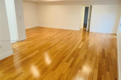 Appartement à louer à Miami Beach, Floride: 1 chambre, 83.61 m2 № 1990481 - photo 7