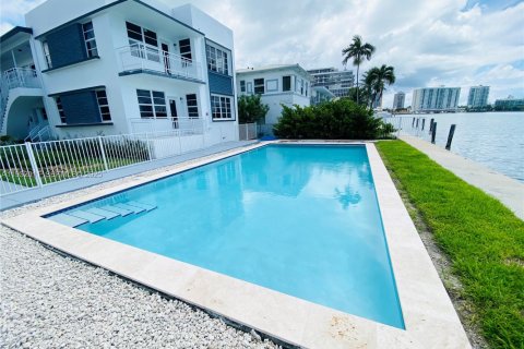 Appartement à louer à Miami Beach, Floride: 1 chambre, 83.61 m2 № 1990481 - photo 18