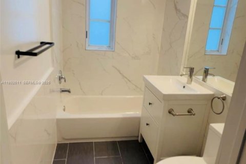 Appartement à louer à Miami Beach, Floride: 1 chambre, 83.61 m2 № 1990481 - photo 13