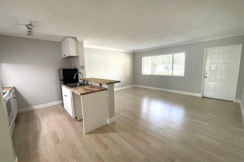 Condo in Boynton Beach, Florida, 1 bedroom № 2088345 - photo 19