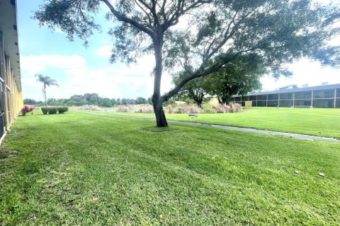 Condo in Boynton Beach, Florida, 1 bedroom № 2088345 - photo 4
