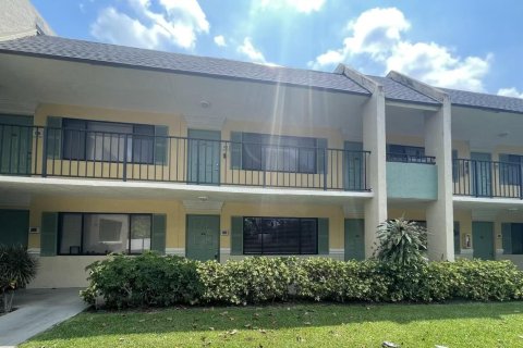 Condo in Boynton Beach, Florida, 1 bedroom № 2088345 - photo 3