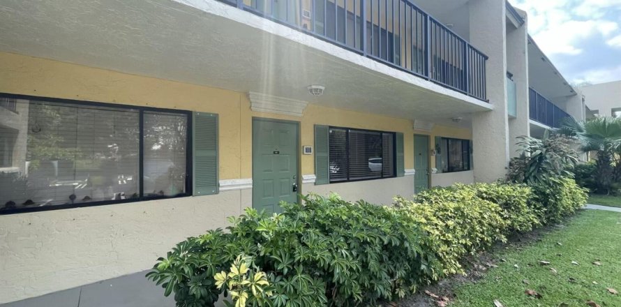 Condo in Boynton Beach, Florida, 1 bedroom № 2088345